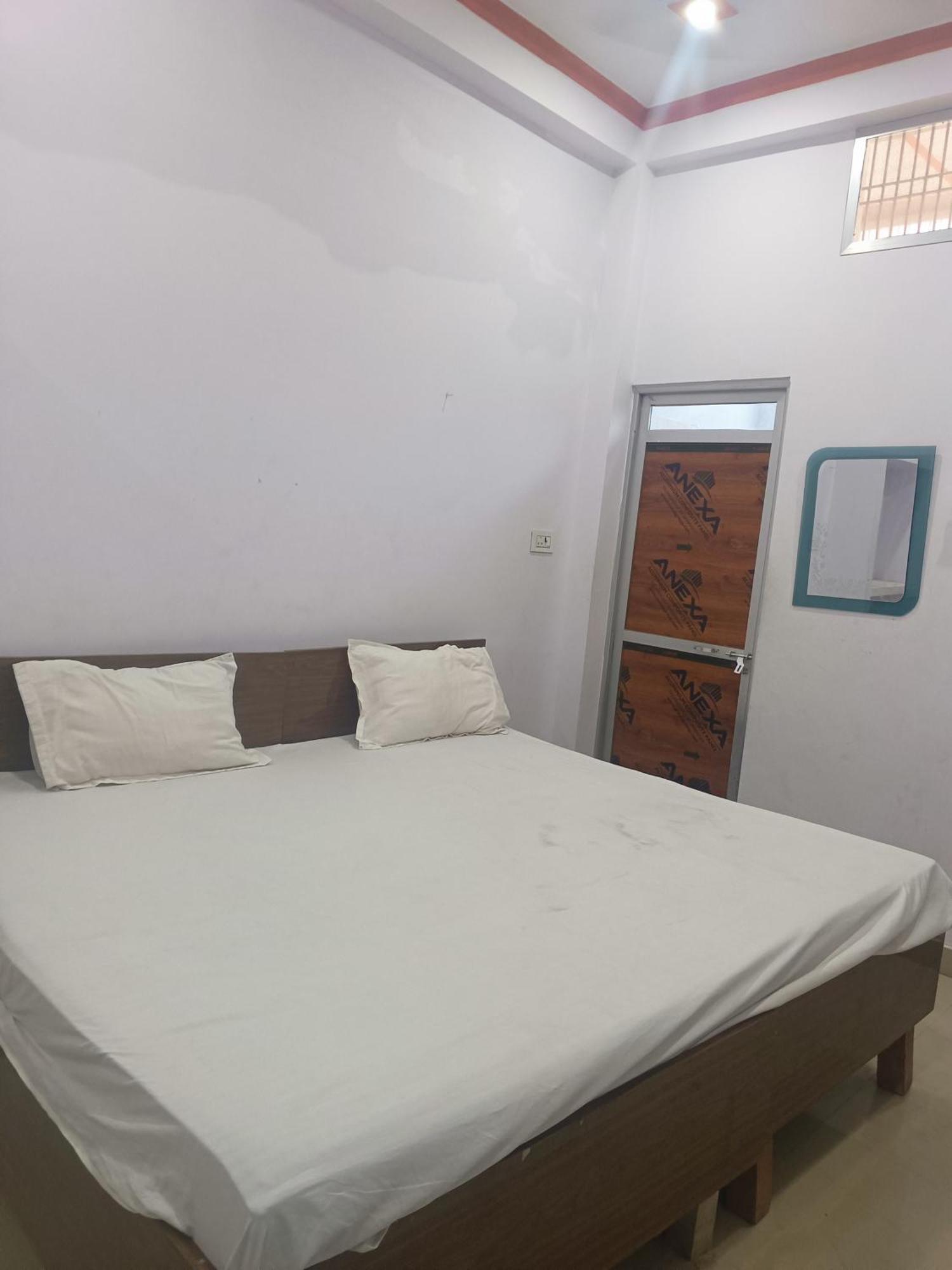 La Ayodhya Residency Hotel Eksteriør billede