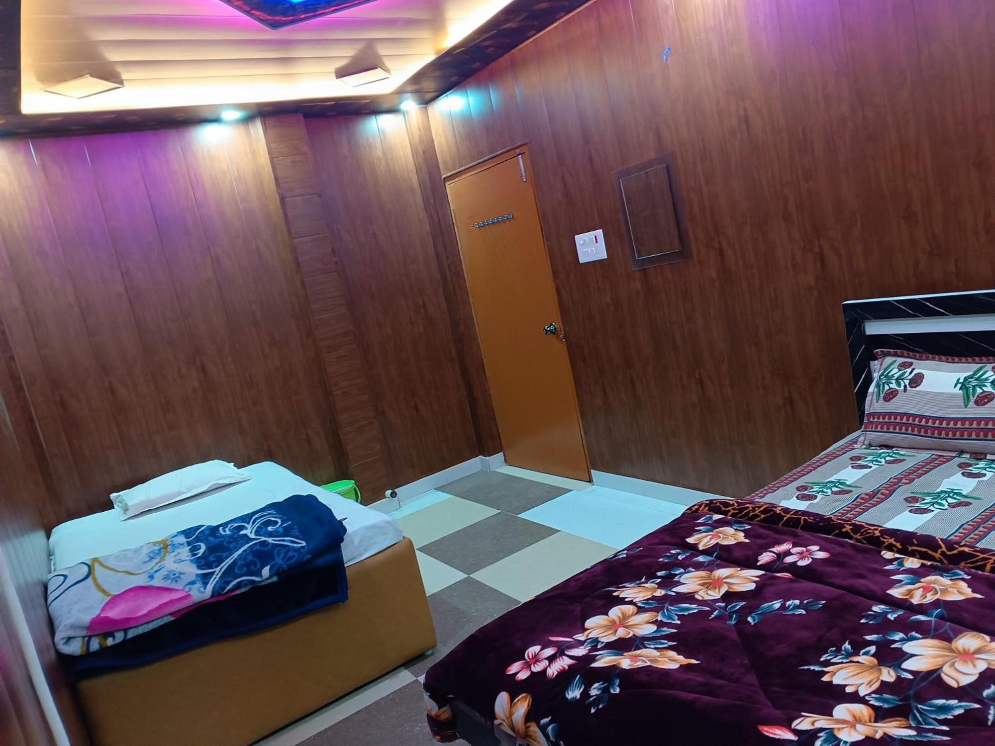 La Ayodhya Residency Hotel Eksteriør billede